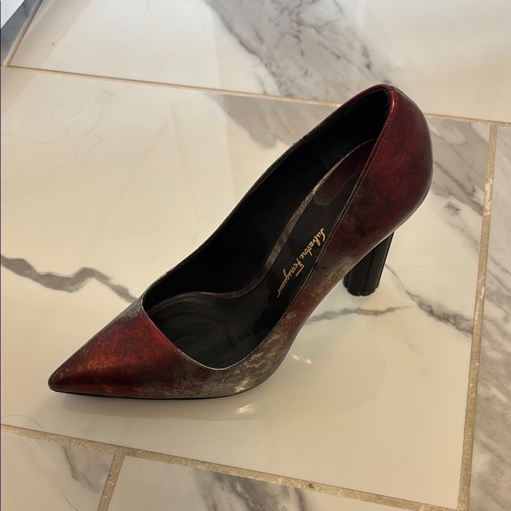 Barely worn! Salvatore Ferragamo Red and Black Heels